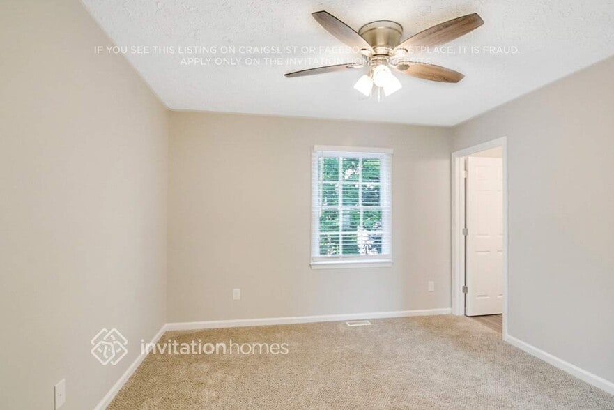 Building Photo - 3711 Phillips Way W