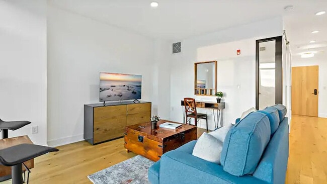 Building Photo - 1815 6th St NW