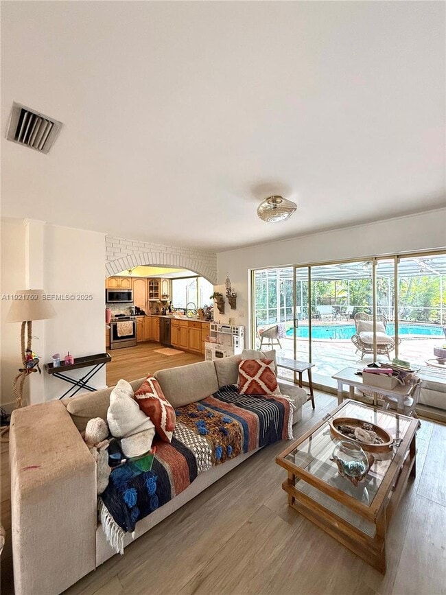 Building Photo - 5424 Van Buren St