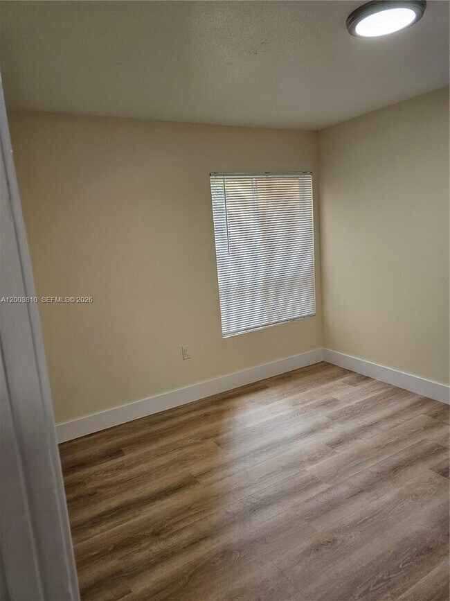 Building Photo - 2627 NW 33rd St