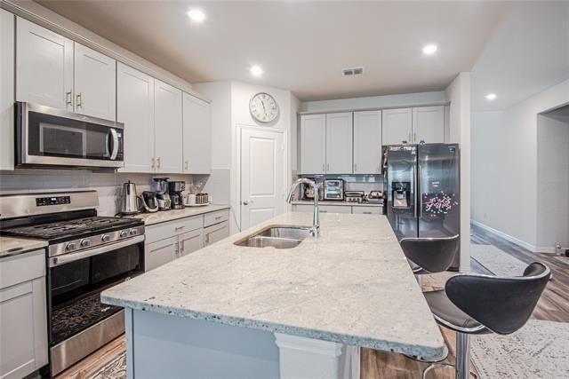 Building Photo - 500 Crystal Clear Ln