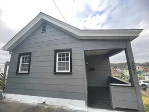 Building Photo - Newly updated 3 bedroom house in Glassport for rent!