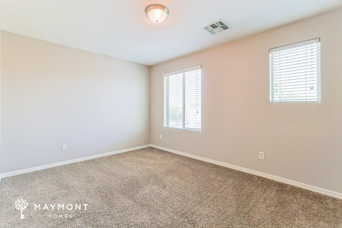 Building Photo - 34543 N Mirandesa Dr