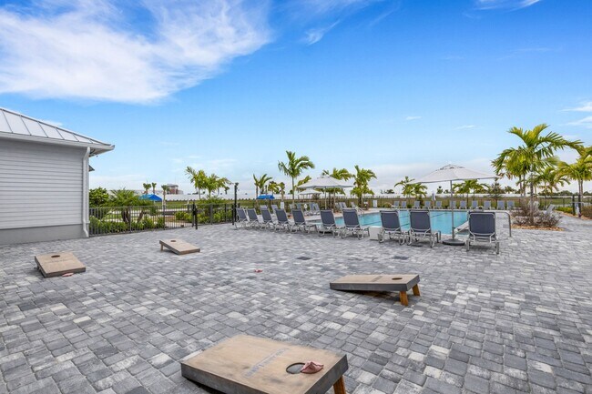 Building Photo - 16020 Sunny Day Dr