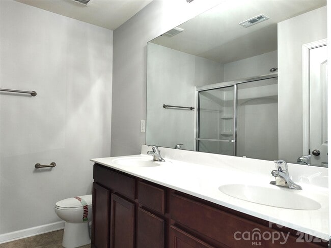 Building Photo - 15257 Wrights Crossing Dr