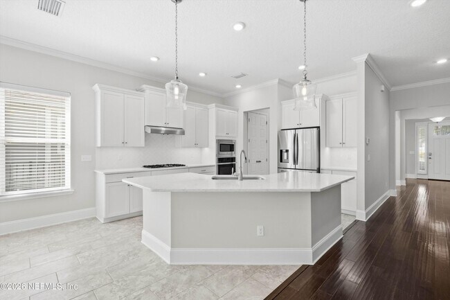 Building Photo - 80 Lazy Crest Dr