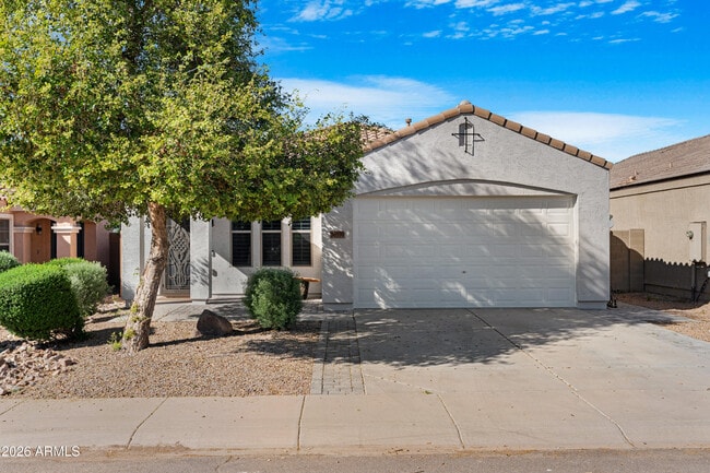 Building Photo - 36590 W Barcelona Ln