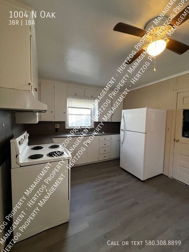 Building Photo - Charming 3-Bedroom Home for Rent – Only $7...