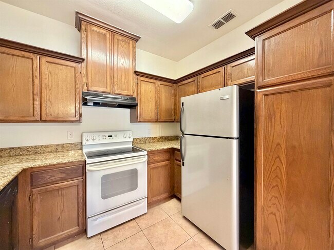 Building Photo - 10706 International Blvd