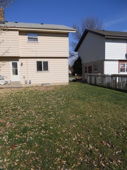 Building Photo - 9413 W Bradley Rd