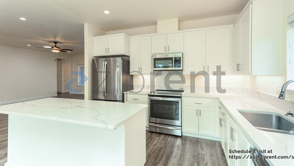 Building Photo - 1313 Crestview Ct