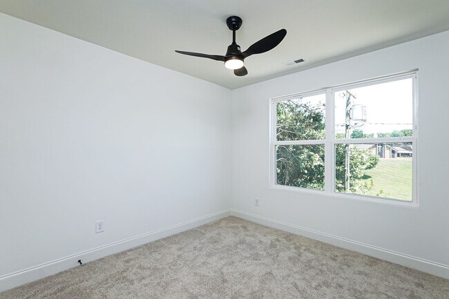 Building Photo - Brand New Duet Style Townhome in Charlotte!