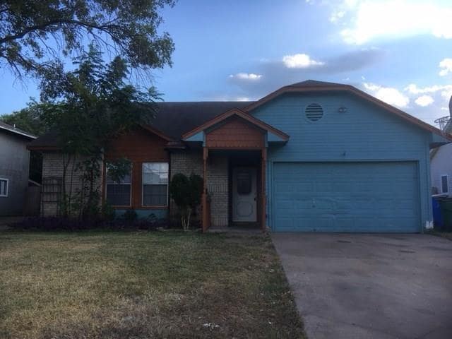 Building Photo - 1203 York Castle Dr