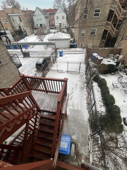 Building Photo - 6444 S Dorchester Ave