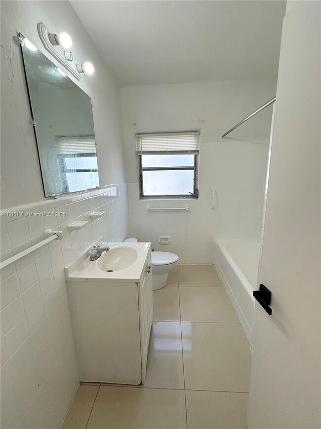 Building Photo - 48 NW 39th St