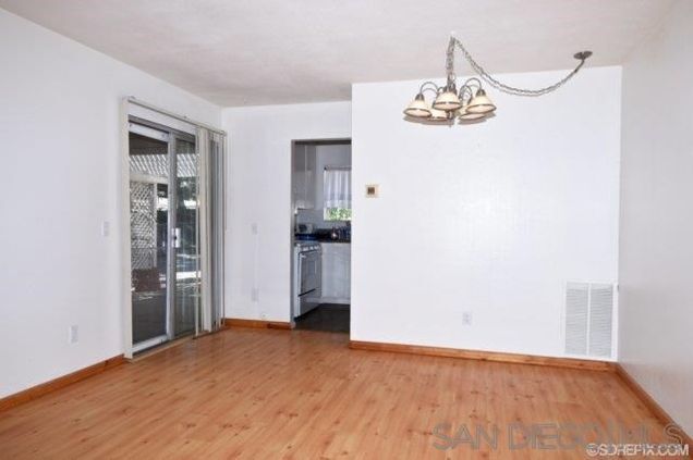 Building Photo - 4524 Royal Oak Dr
