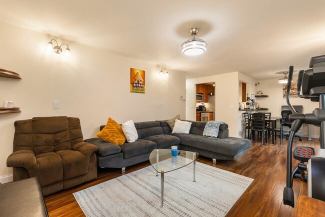 Building Photo - 501 141st Ave SE