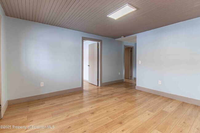 Building Photo - 540 N Main St