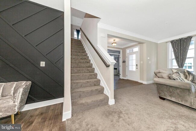 Building Photo - 1807 Fairway Ln