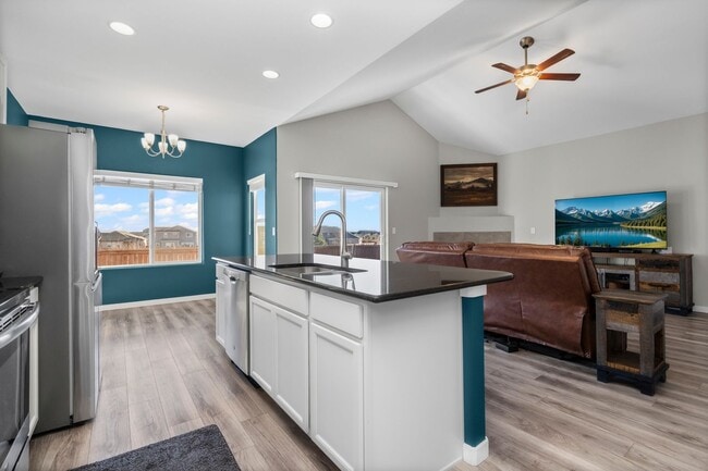 Building Photo - 965 Mount Andrew Dr