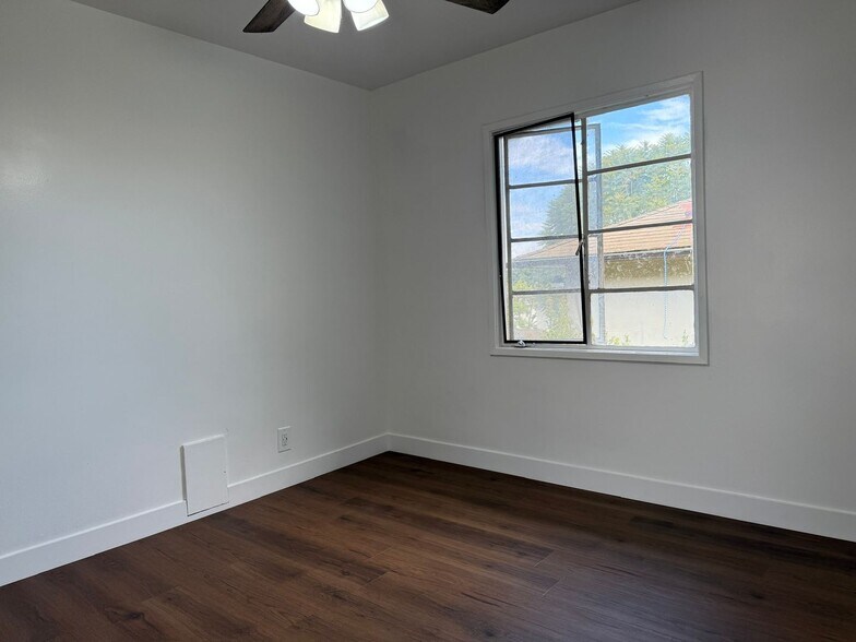 Building Photo - 4067 S Muirfield Rd