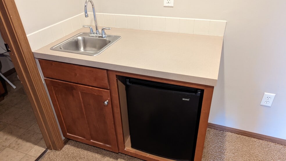 Building Photo - 2401 Stadium Pl