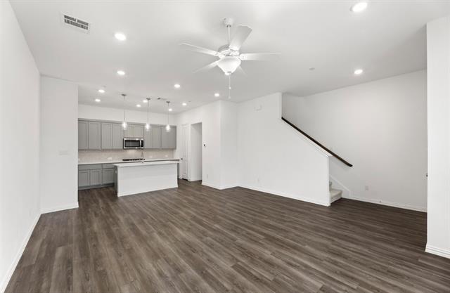 Building Photo - 1064 Old Rosebud Dr