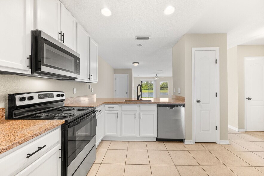 Building Photo - 467 Cabernet Pl