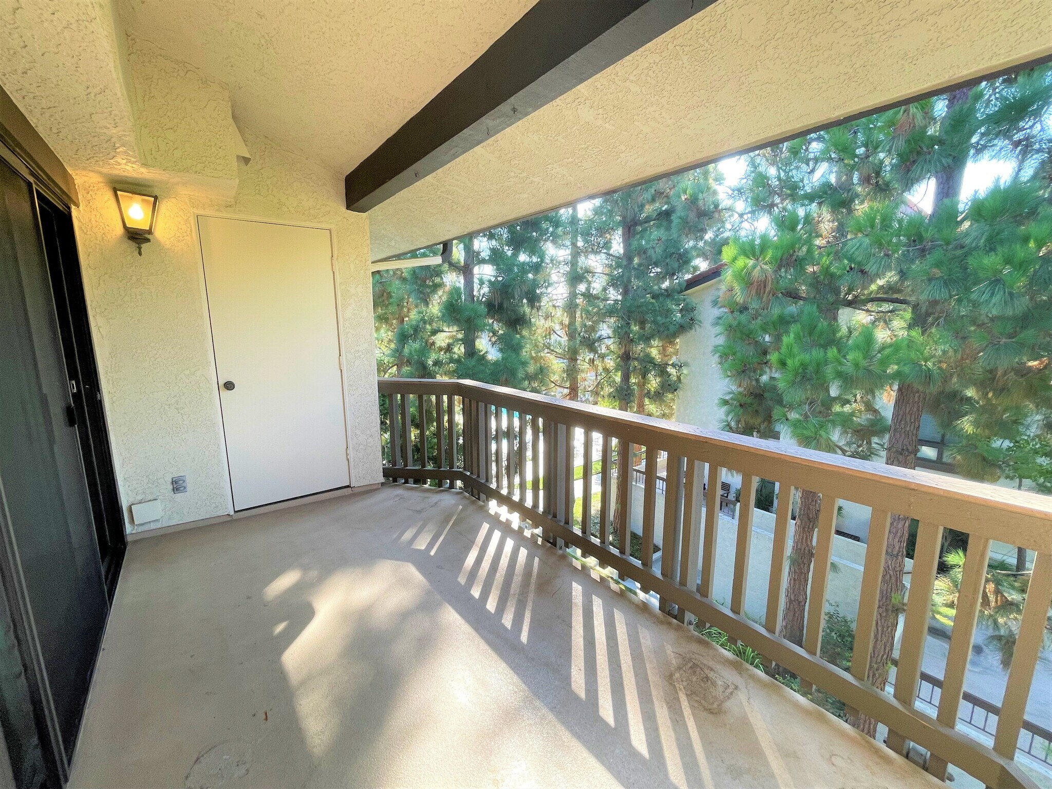 Balcony - 8512 Tuscany Ave