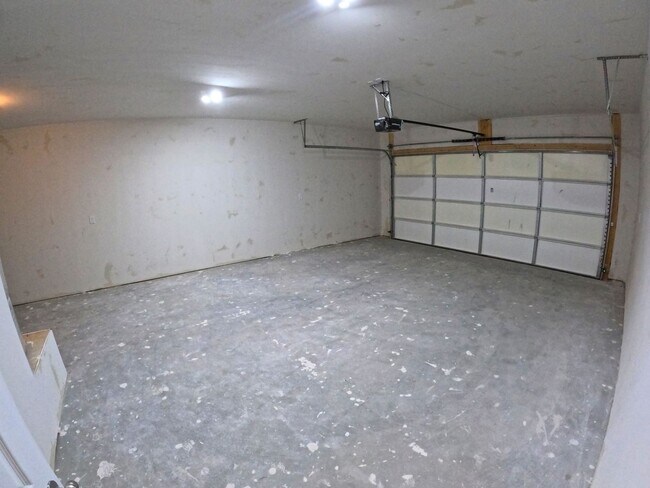 Building Photo - 1997 Pine Trail St