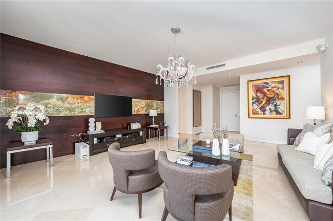 Building Photo - 901 Brickell Key Blvd