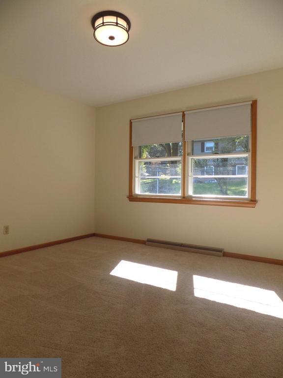 Building Photo - 1413 Cherokee Ln
