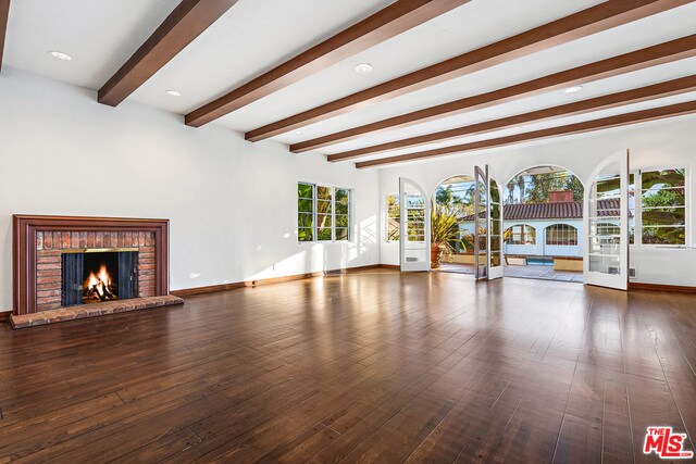 Building Photo - 711 N Linden Dr