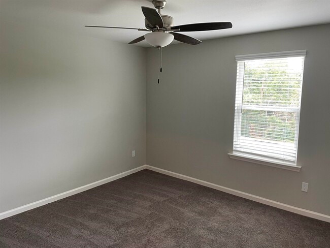 Building Photo - 2272 Del Carmel Way