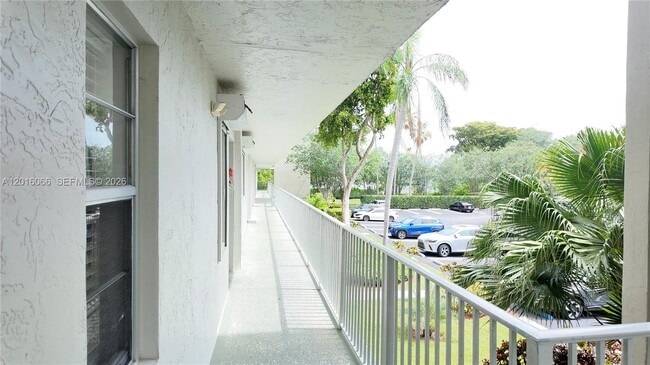 Building Photo - 2236 N Cypress Bend Dr