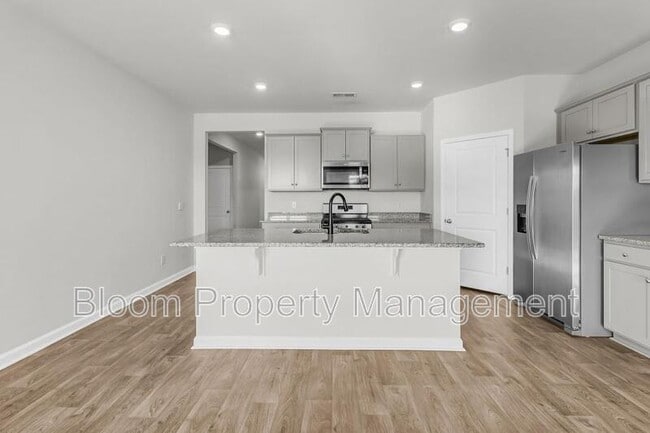 Building Photo - 507 Sybilwood Ln