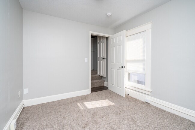 Building Photo - 1228 Louisiana St