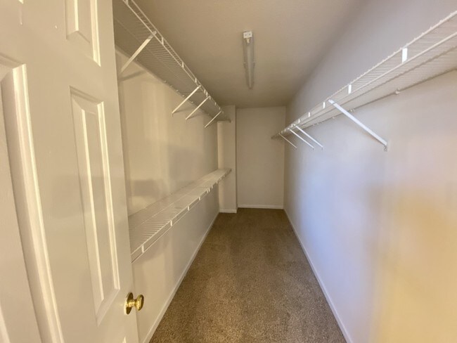 Building Photo - Beautiful house with finished basement