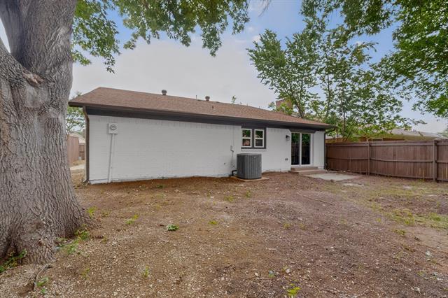 Building Photo - 2210 Placid Dr