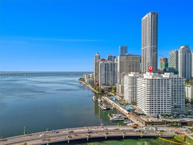 Building Photo - 801 Brickell Bay Dr