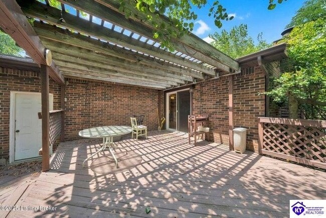 Building Photo - 809 Clifford Dr