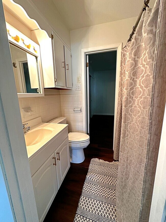 Building Photo - Alcoa City Duplex