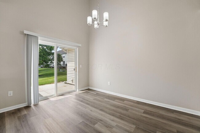 Building Photo - 2033 River Rock Way