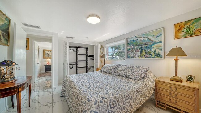 Building Photo - 641 Coral Dr