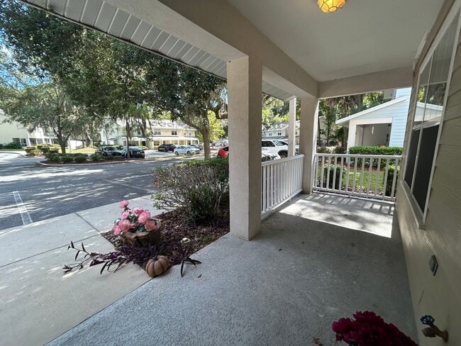 Building Photo - Charming 3/2.5 Condo in SW!