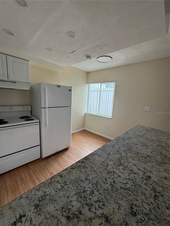 Building Photo - 800 N Fiske Blvd