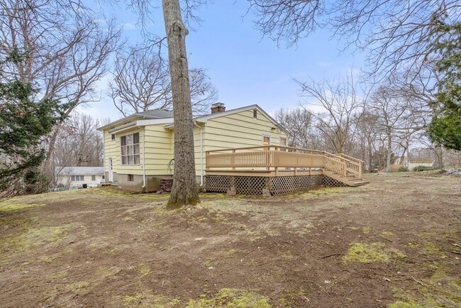 Building Photo - 43 Greenwich Rd