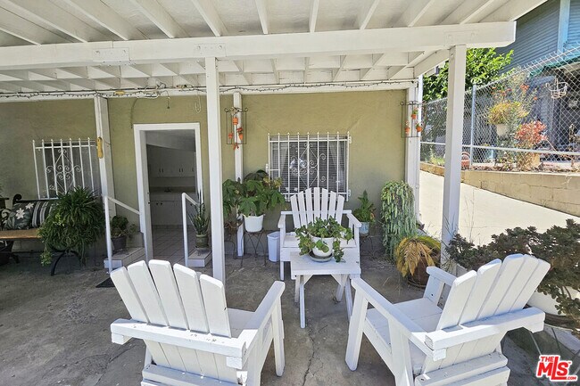 Building Photo - 1718 Grafton St