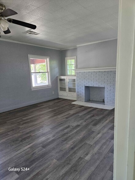 Building Photo - 1102 S Western St