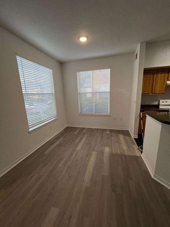 Building Photo - 5963 Westgate Dr